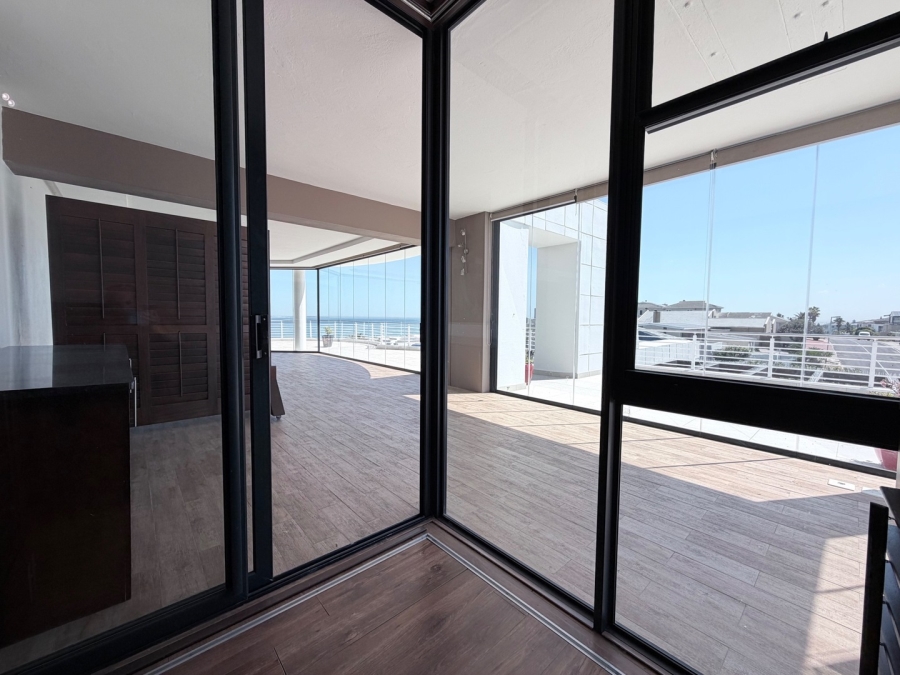 3 Bedroom Property for Sale in Bloubergstrand Western Cape